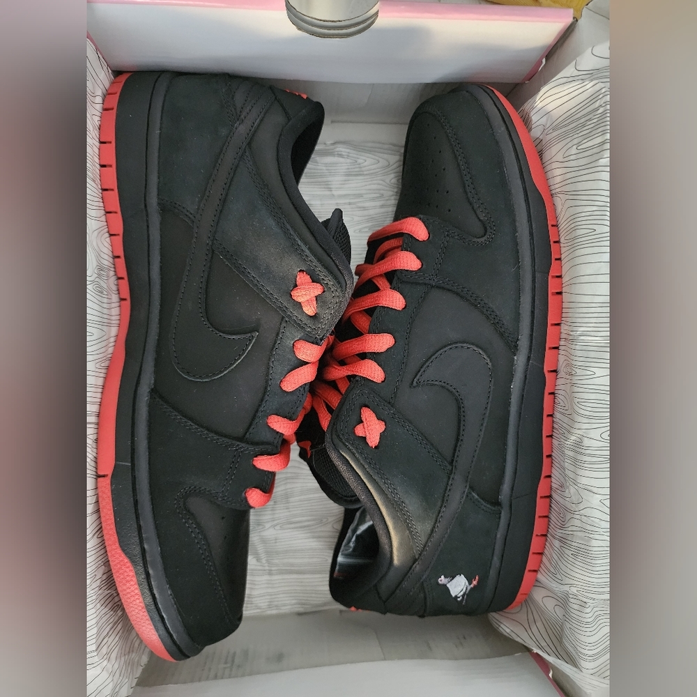 Nike sb dunk low trd qs black pigeon